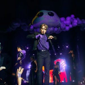 Jackson Wang Glove from Head in the Clouds Performance